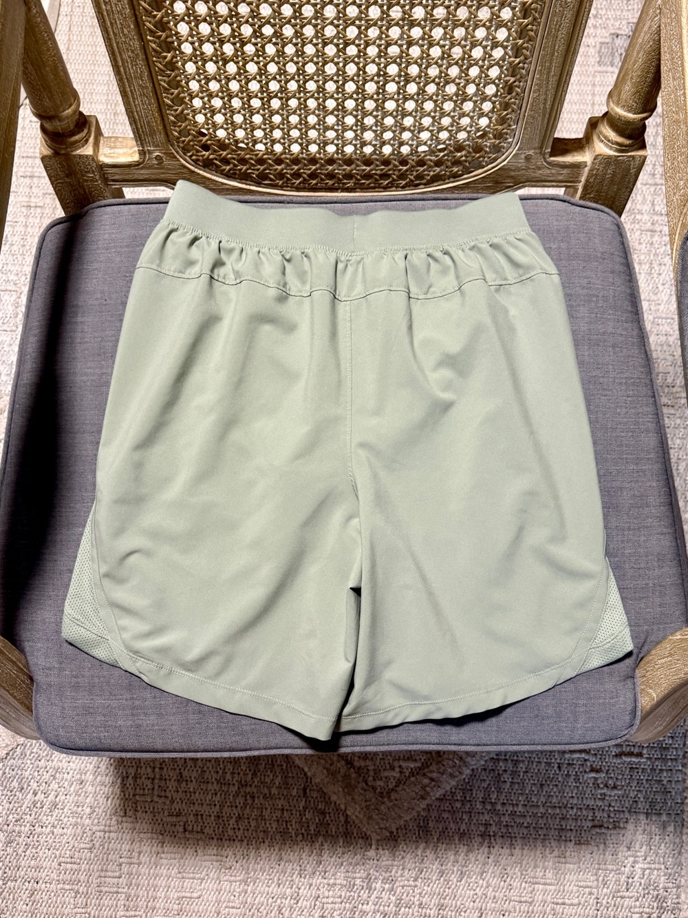 Under Armour Men’s Lined Launch Shorts - Picture 4 of 6